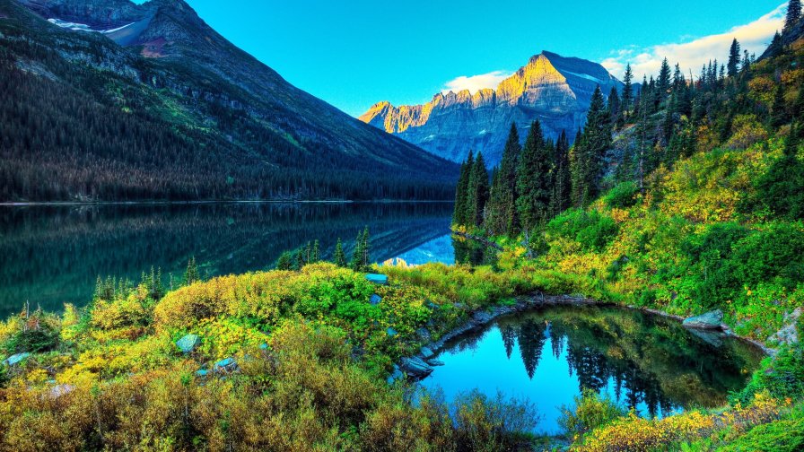 Big Crystal Pure Lake in Mountain Valley