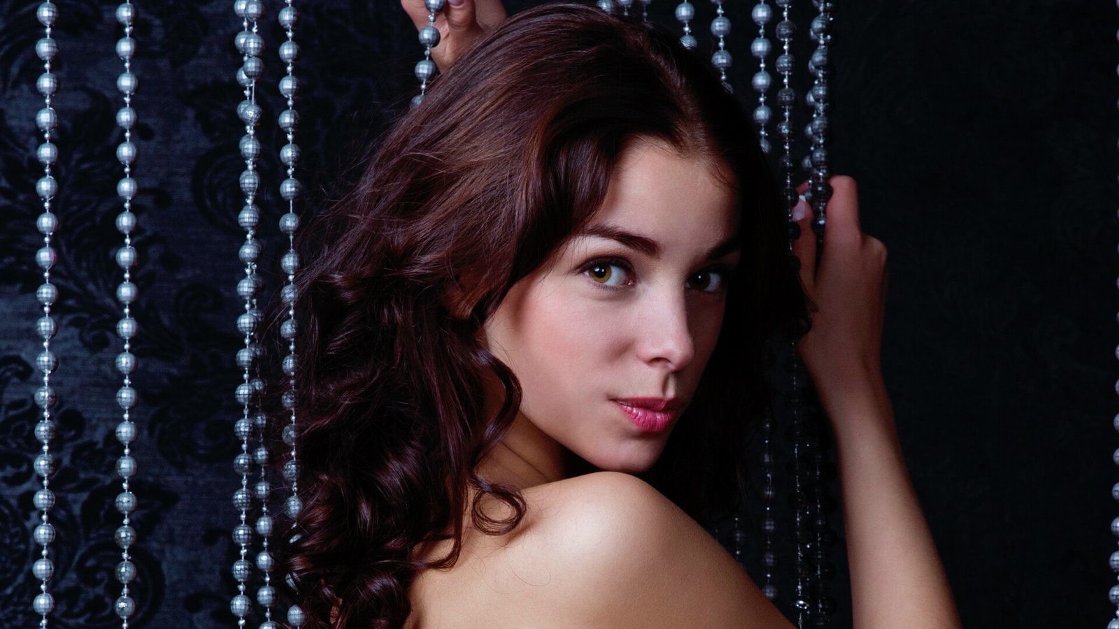 Evita Lima Sexy Hot Teen Girl with Cute Face and Nice Lips