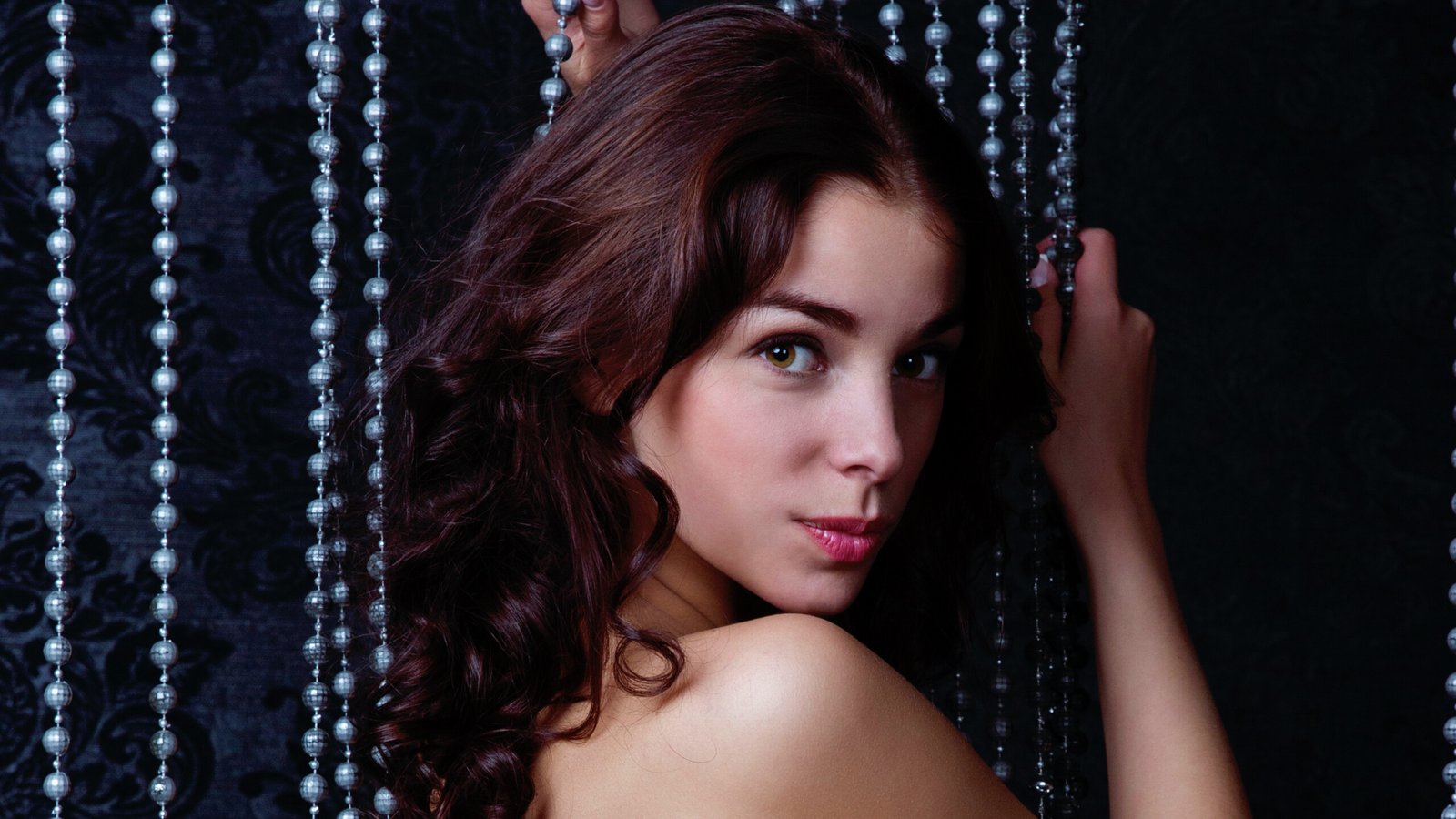 Evita Lima Sexy Hot Teen Girl with Cute Face and Nice Lips