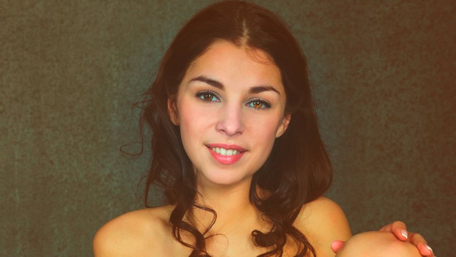 Teen Girl Evita Lima with Pretty Smile