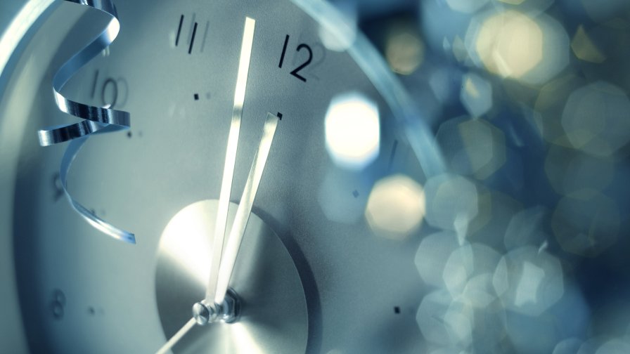 Two Minutes Before the New Year Modern Clock
